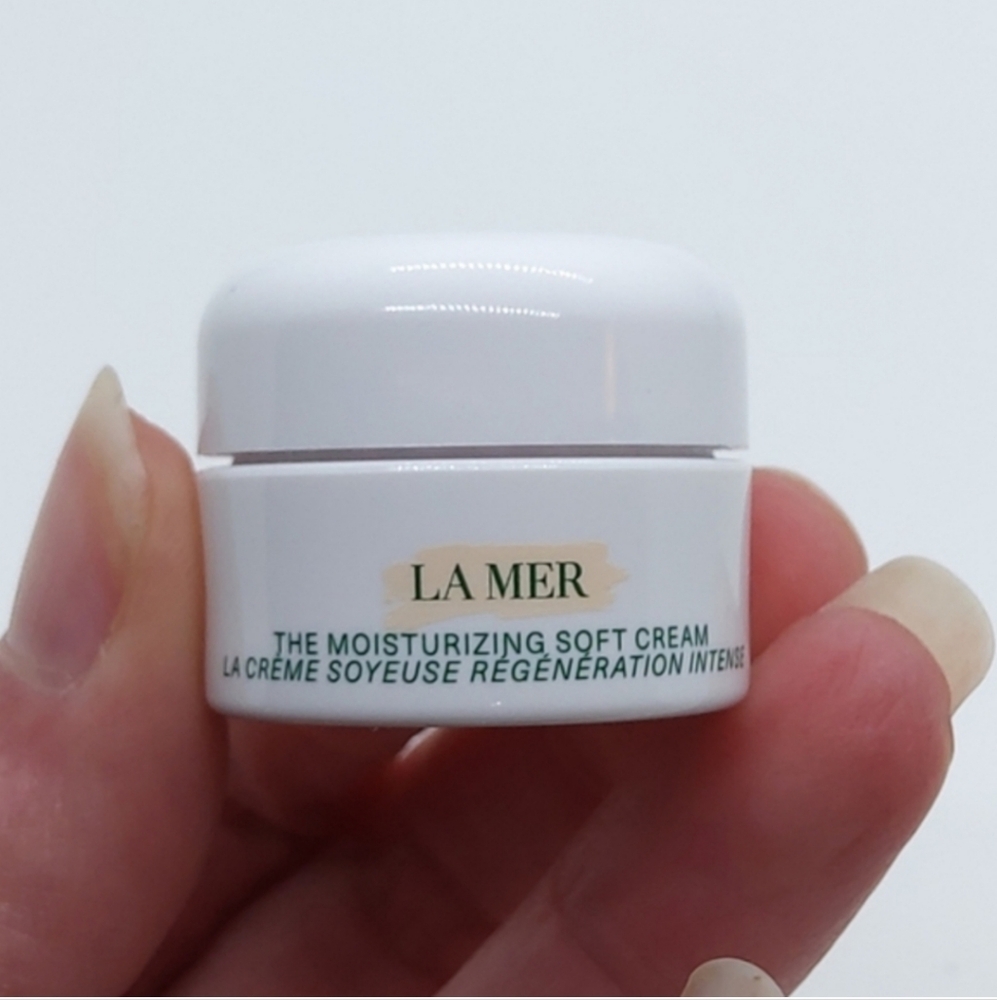 La Mer New Moisturizing Soft CreamMini Sample - Picture 4 of 8